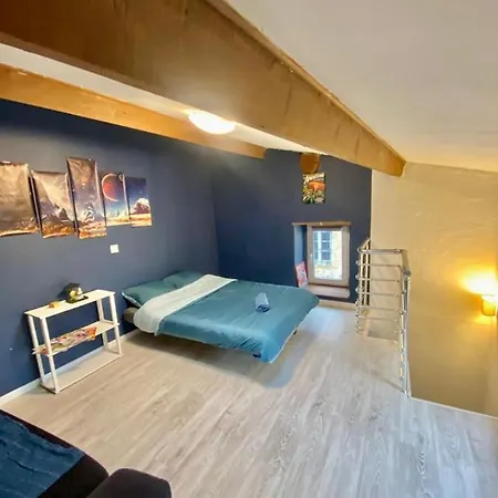 Agreable Maison De Dans Petit Village Auvergnat Apartment Corent